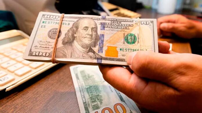 1010x567_dolar-blue-484083-140749