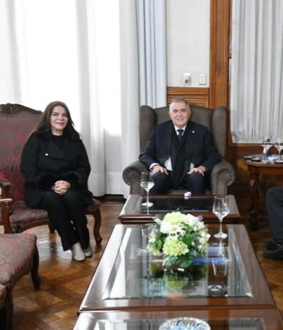 CREATOR: gd-jpeg v1.0 (using IJG JPEG v62), quality = 73?